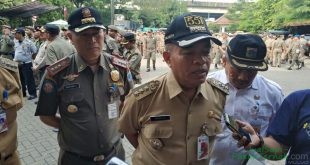 Wali Kota Jakarta Timur Bambang Musyawardana Artikel ini telah tayang di Kompas.com dengan judul "Warga Diimbau Tak Potong Hewan Kurban Dekat "Venue" Asian Games", https://megapolitan.kompas.com/read/2018/07/01/11125991/warga-diimbau-tak-potong-hewan-kurban-dekat-venue-asian-games. Penulis : Stanly Ravel Editor : Bayu Galih